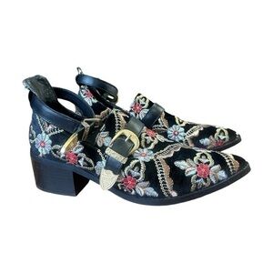 MIISTA E8 By Floral Embroidered Strap Womens Bootie